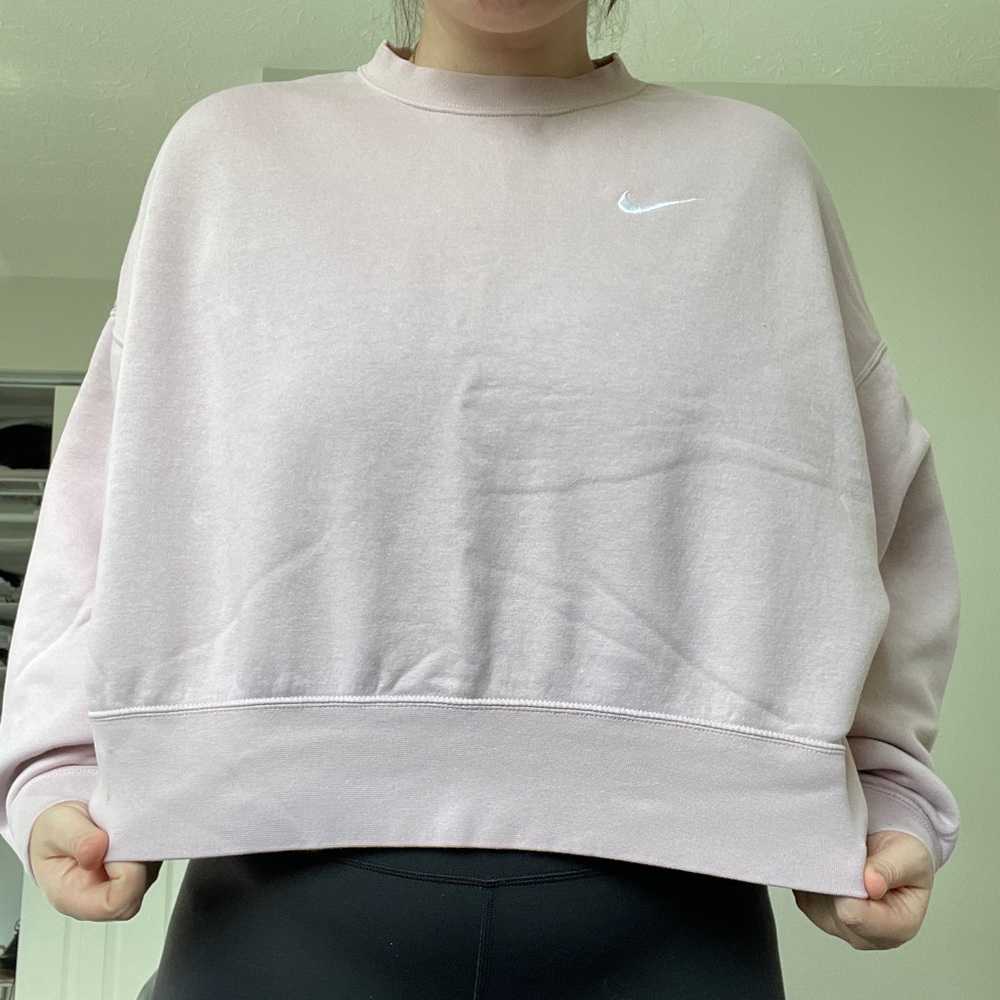 Nike Essential Fleece Crew Neck Sweatshirt